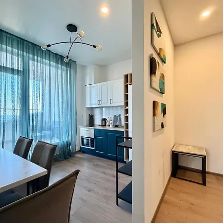 Kamanina 20 Stylish Apartment *